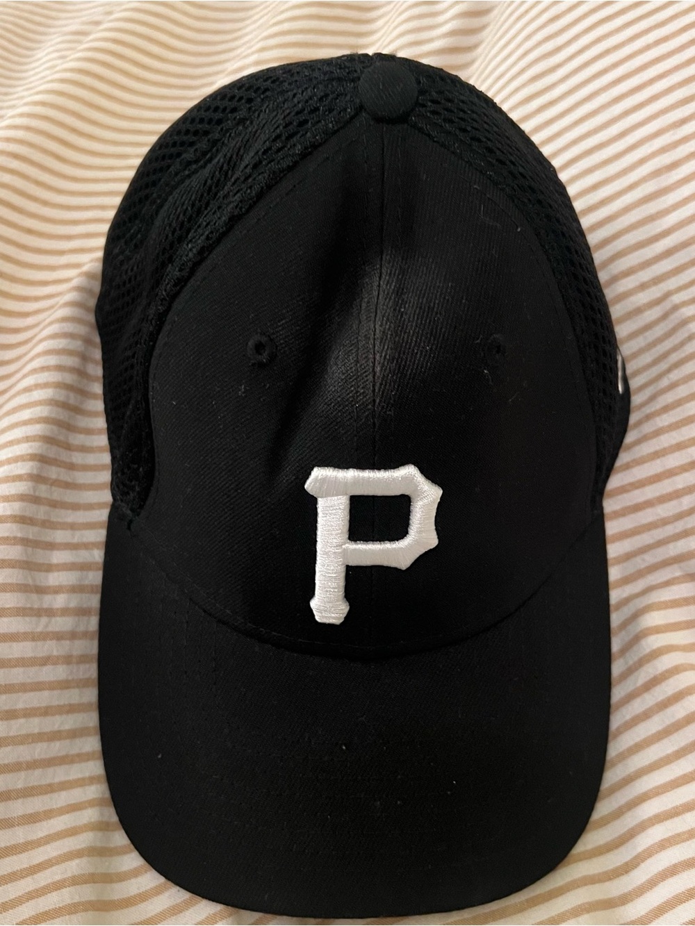 Black Pittsburgh Pirates Hat